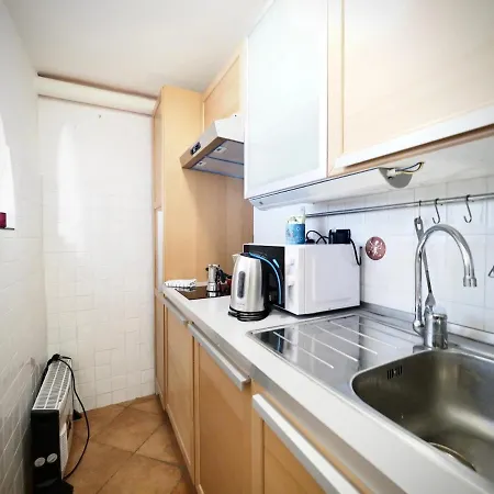 Pollaiuoli Apartment